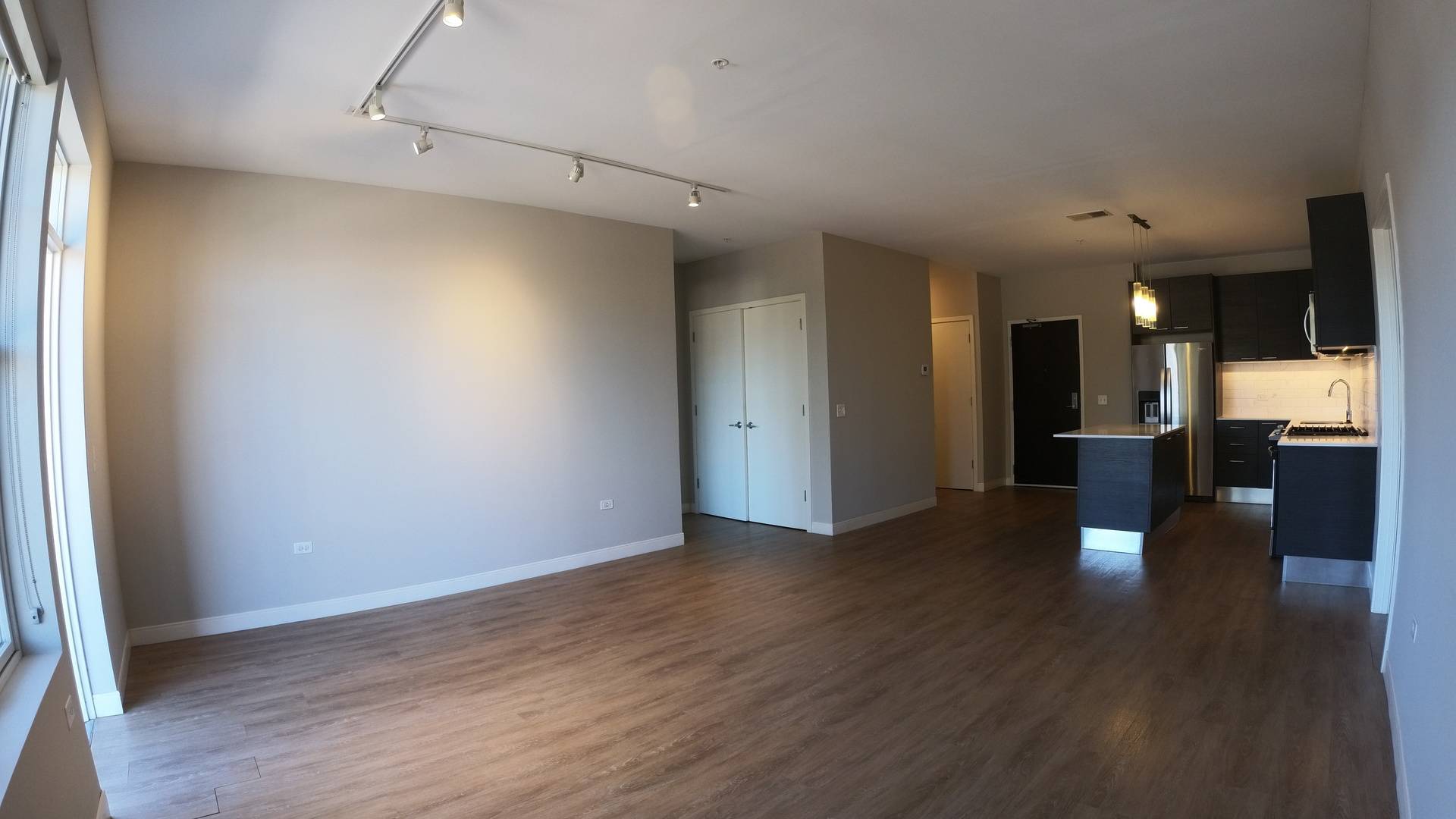Clarendon Hills, IL 60514,229 Park AVE #408