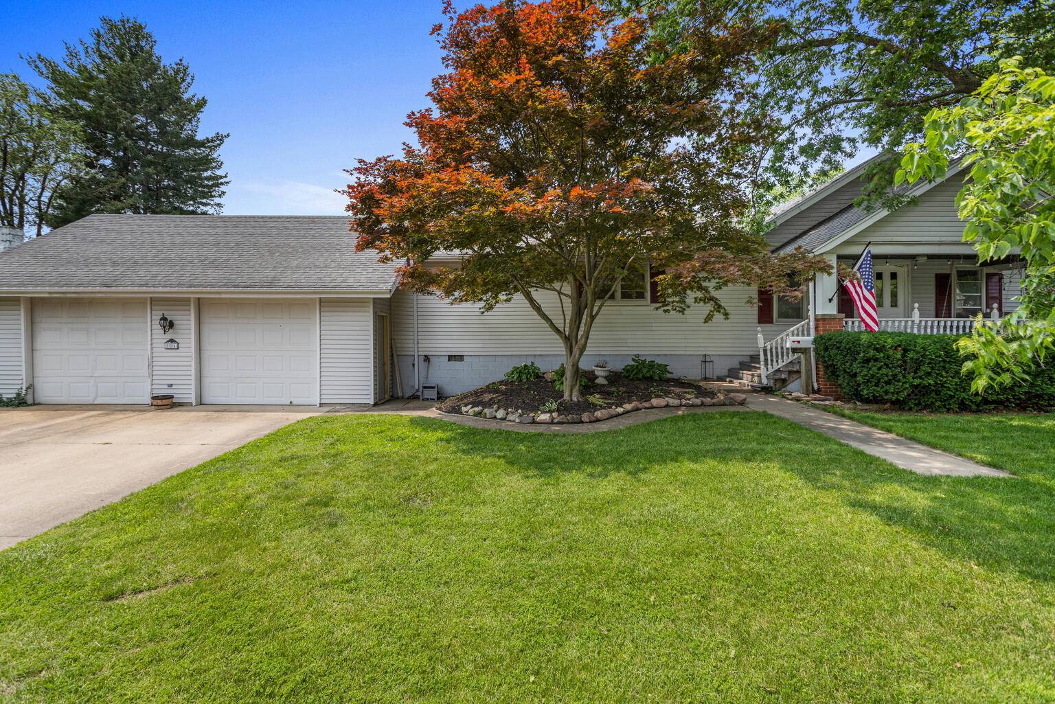Monticello, IL 61856,504 S West Union ST