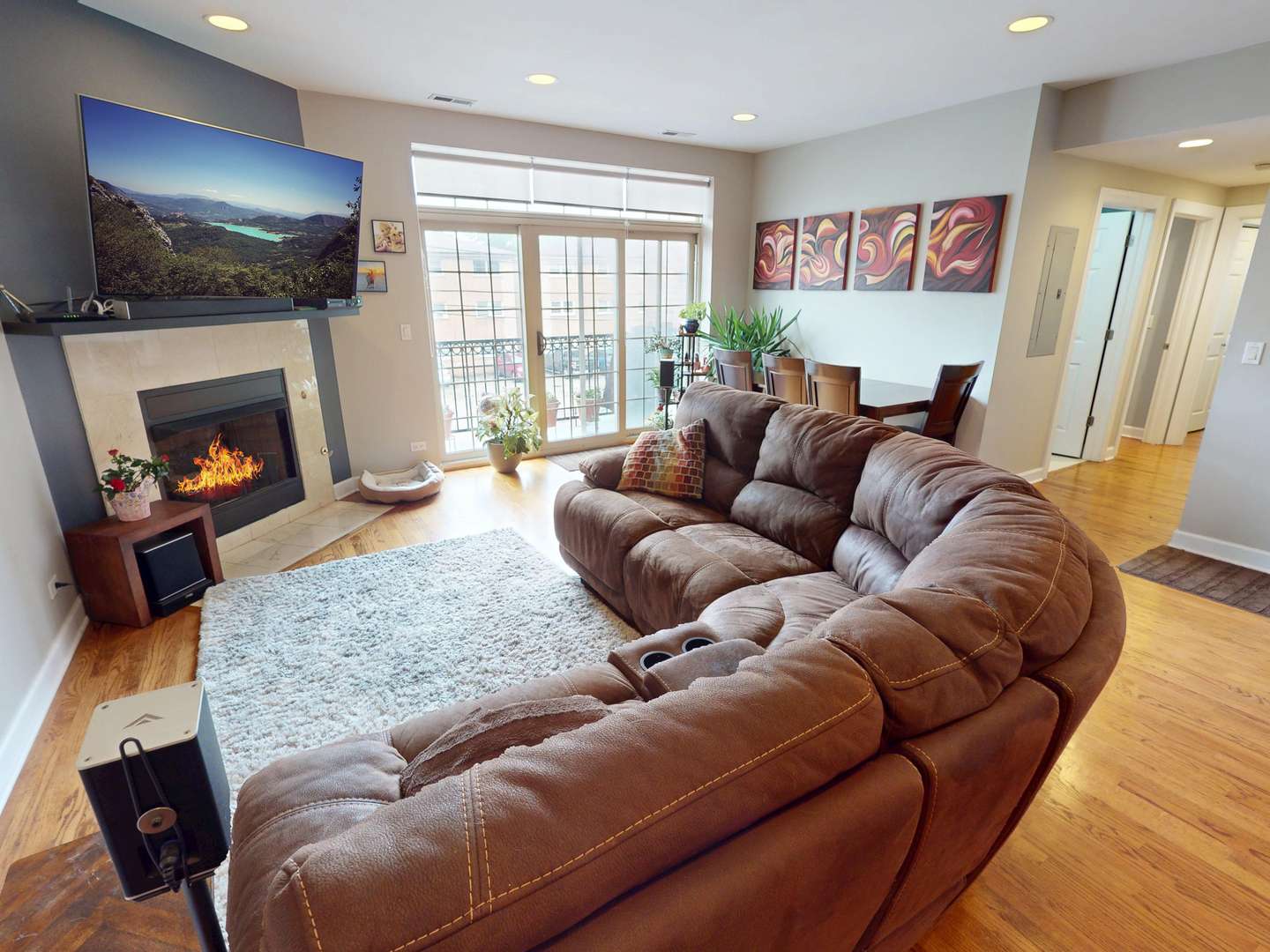 Chicago, IL 60630,4968 N Milwaukee AVE #2W
