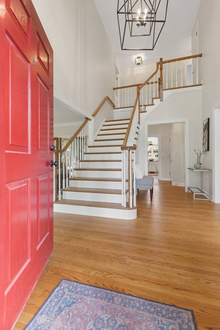 Hinsdale, IL 60521,415 Fuller RD