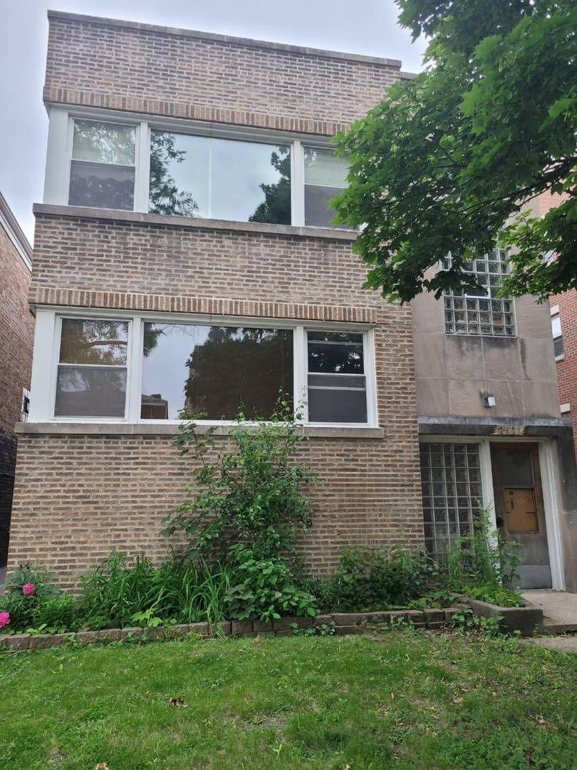 Chicago, IL 60625,2521 W Farragut AVE