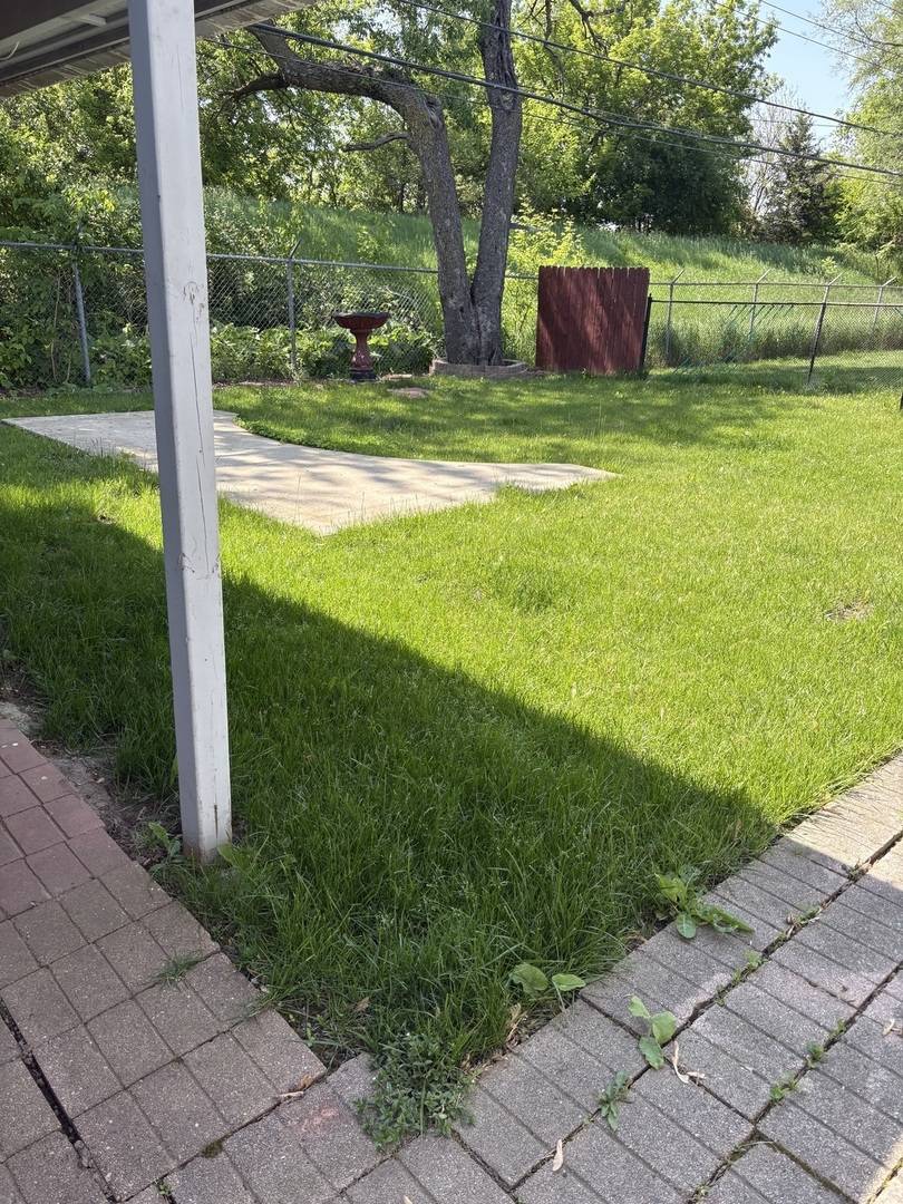 Carpentersville, IL 60110,220 Harrison ST