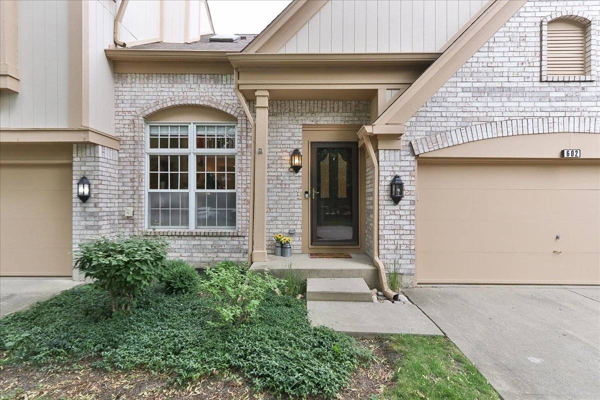 Buffalo Grove, IL 60089,602 Cherbourg DR