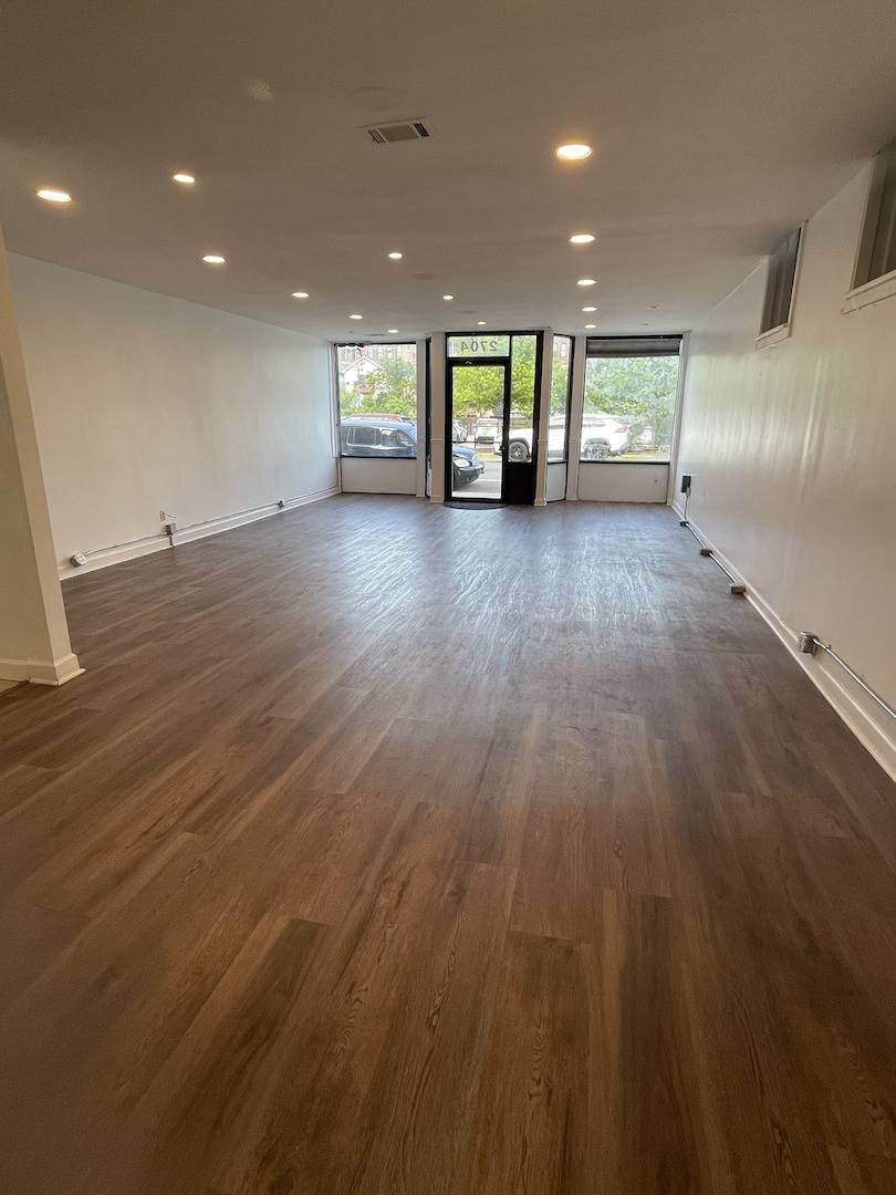 Chicago, IL 60647,2704 N CALIFORNIA AVE #1F