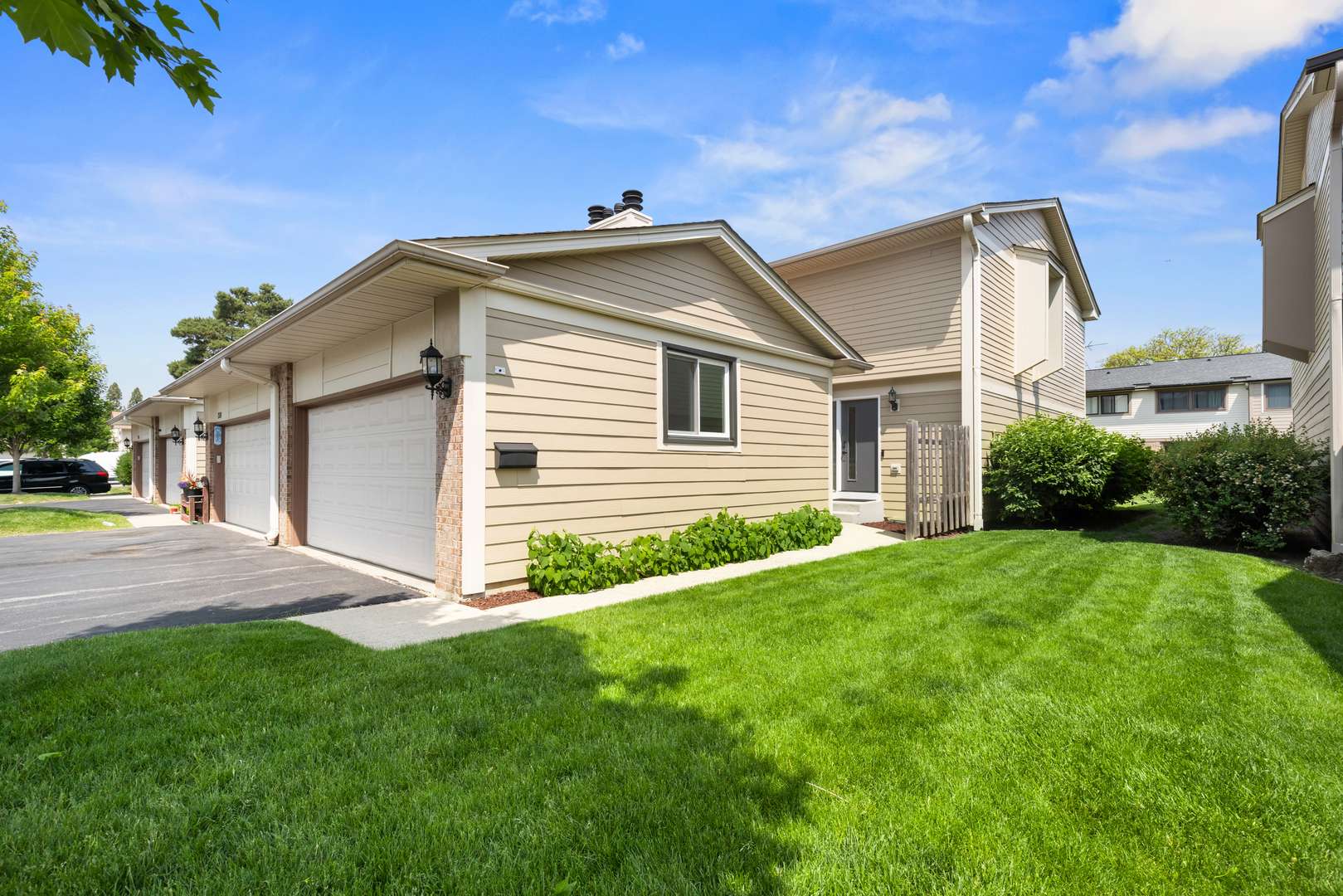 Deerfield, IL 60015,748 Grouse CT