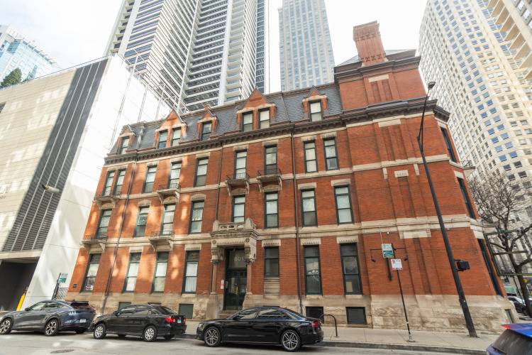 Chicago, IL 60611,801 N Wabash AVE #801-4S