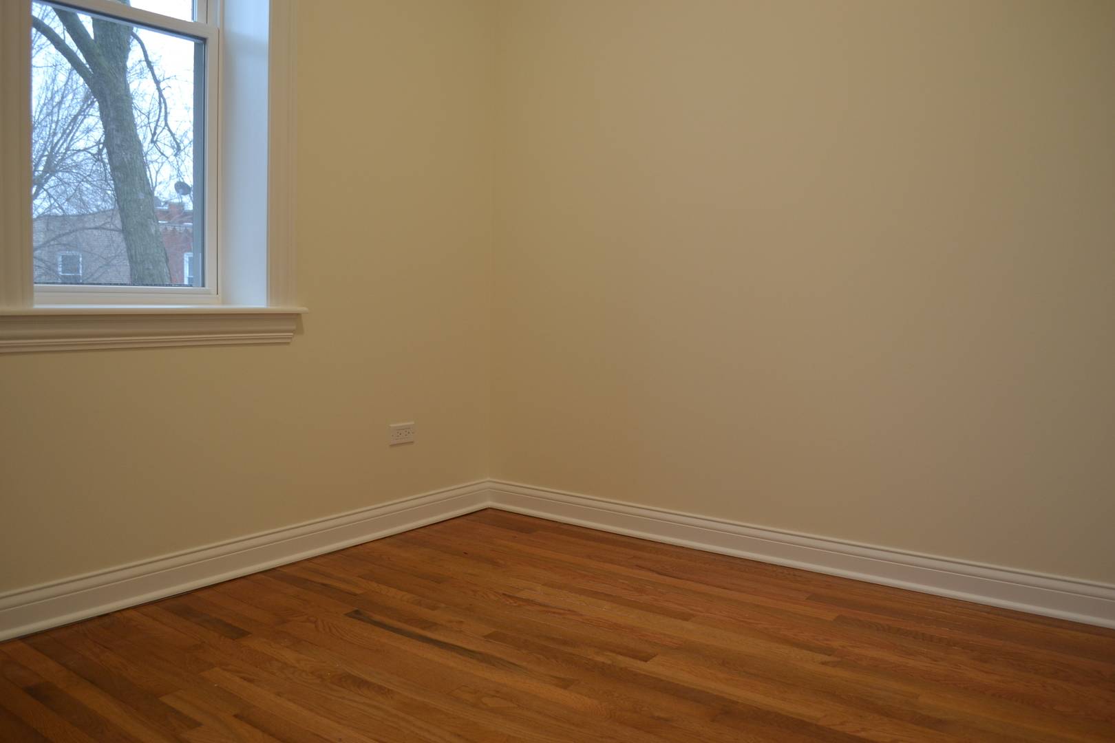 Chicago, IL 60651,4030 W Kamerling AVE #2