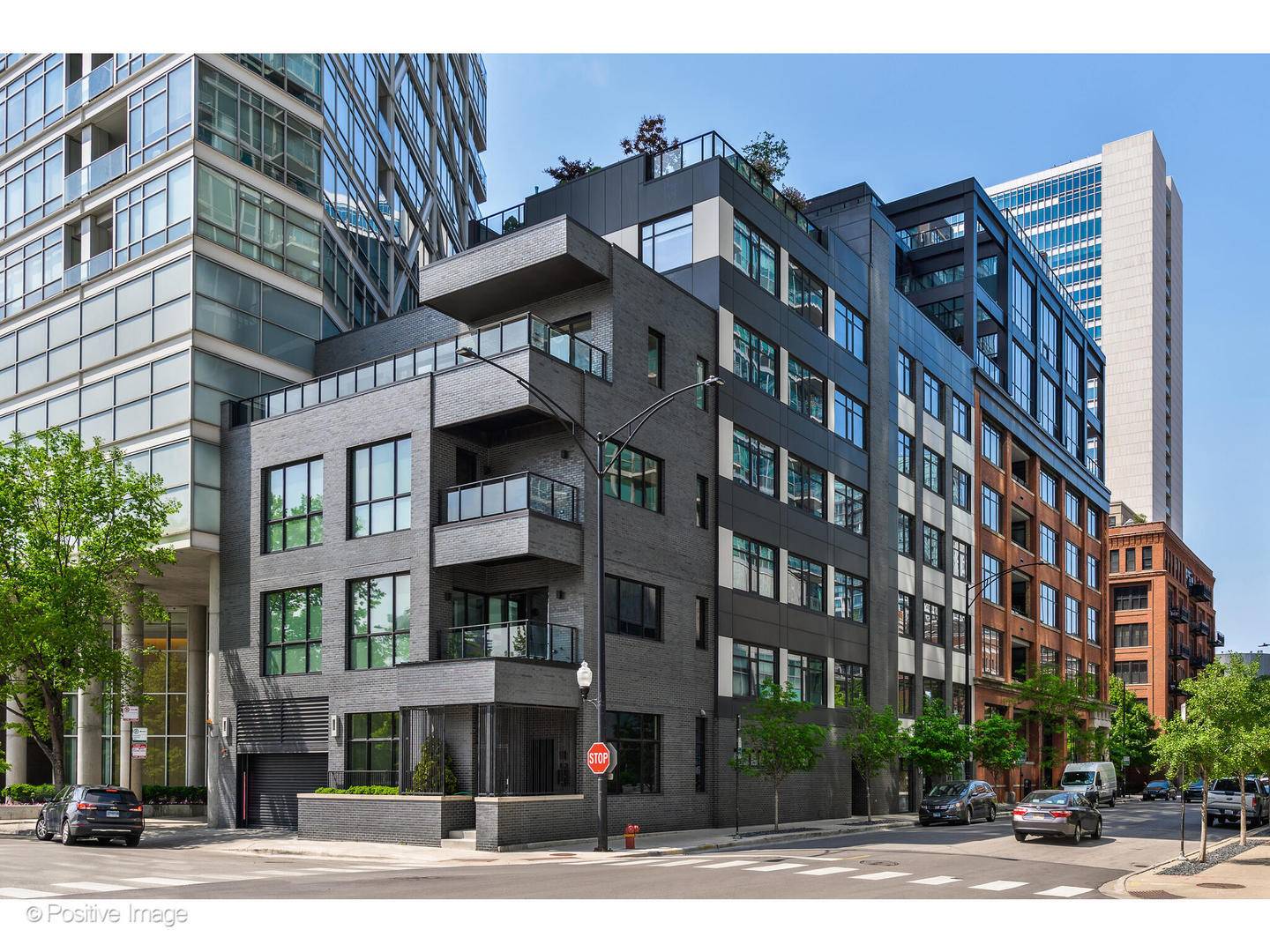 Chicago, IL 60654,668 N KINGSBURY ST #506