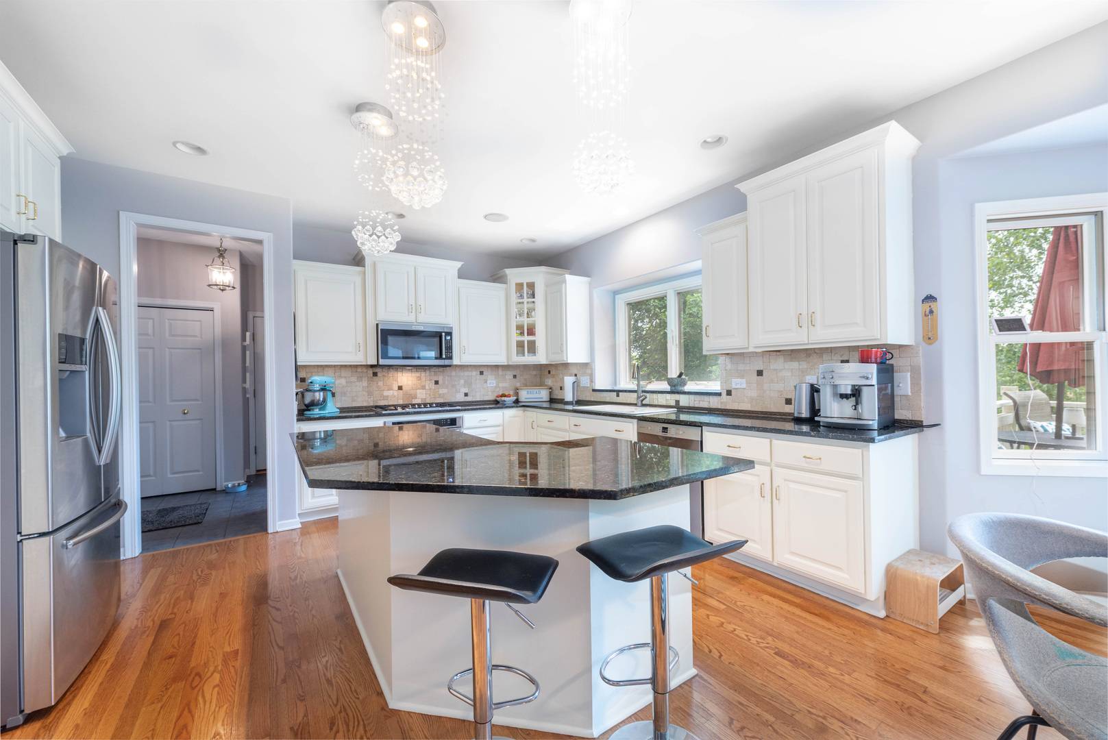 South Elgin, IL 60177,647 Oak LN
