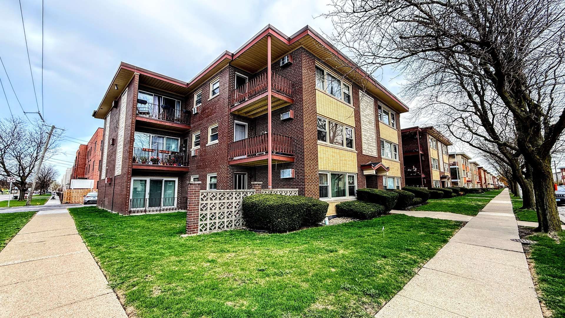 River Grove, IL 60171,3161 Paris AVE N #104