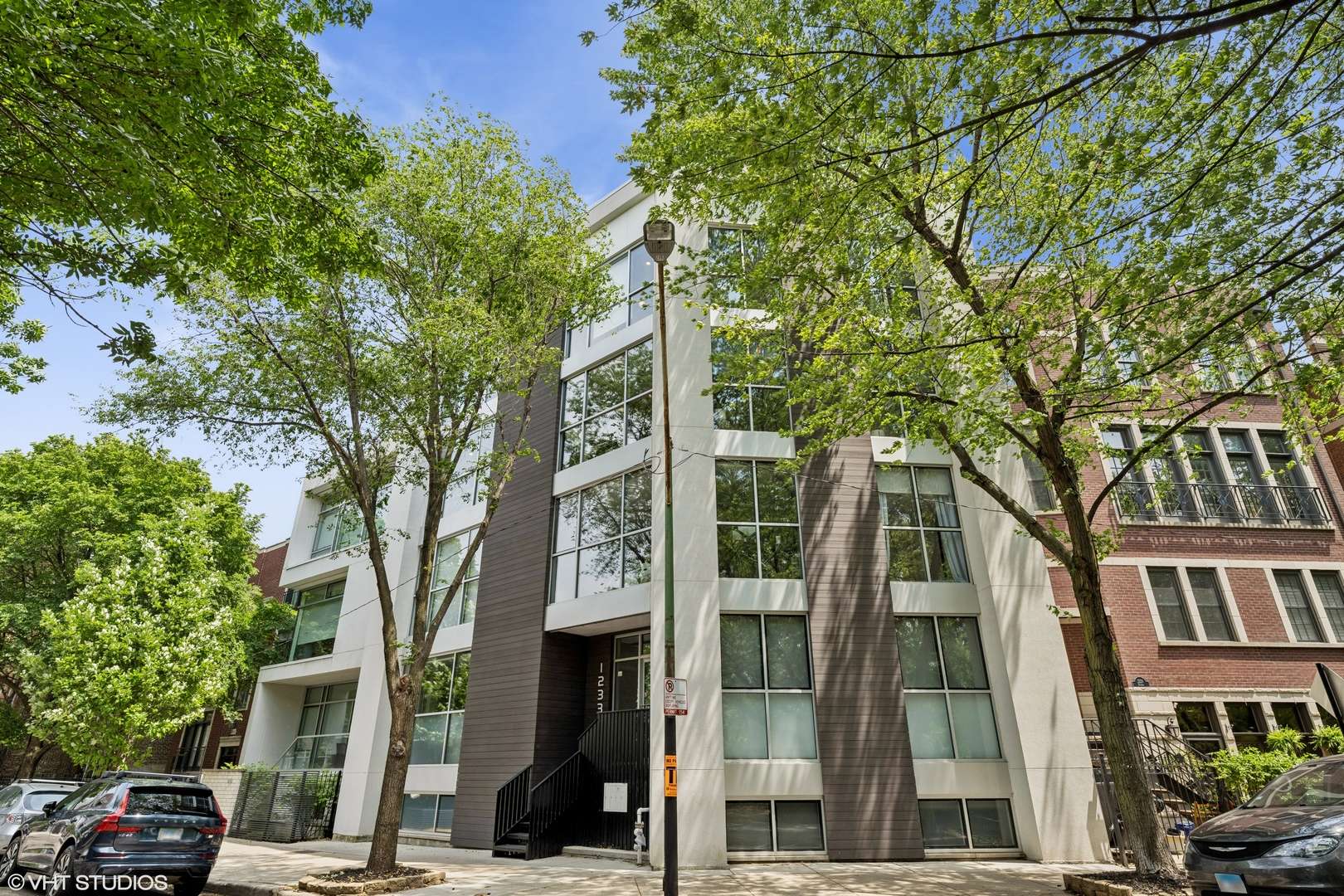 Chicago, IL 60622,1233 N Paulina ST #3N