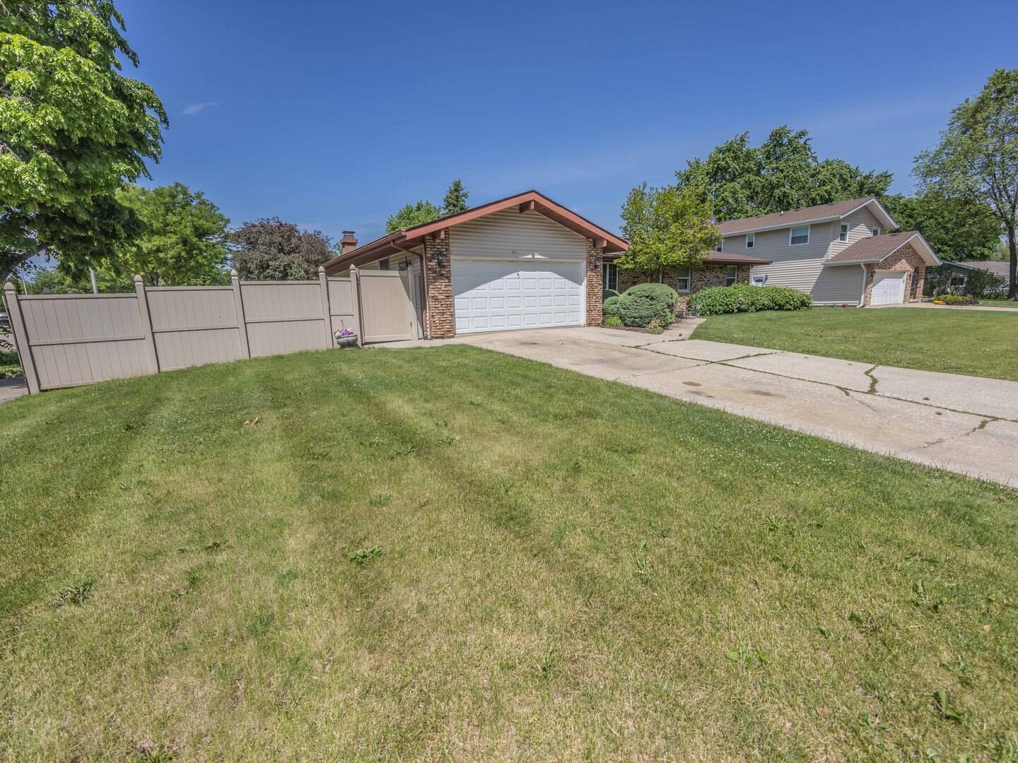 Joliet, IL 60435,601 FAIRLANE DR