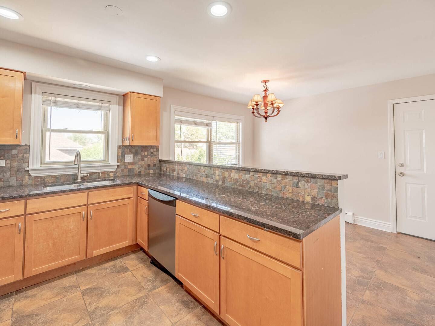 Elmwood Park, IL 60707,2207 N 74th CT #2