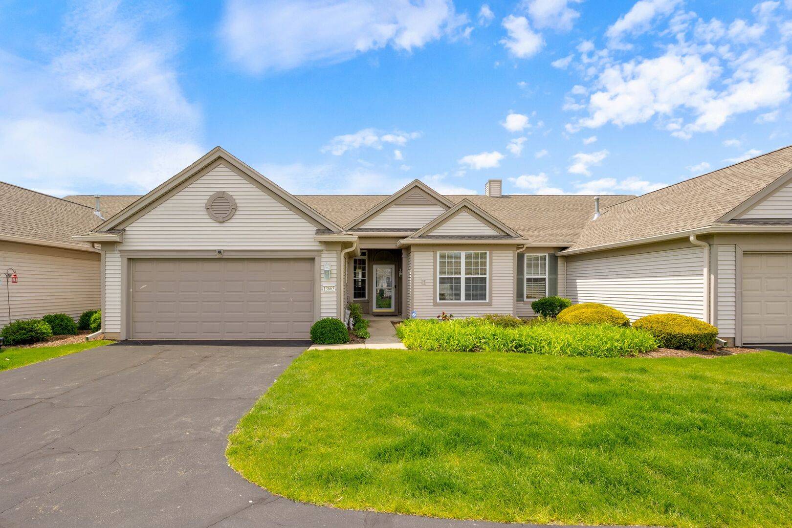 Huntley, IL 60142,13663 Whittingham LN