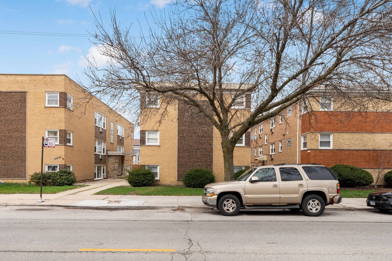 Chicago, IL 60634,6248 W Montrose AVE #1R