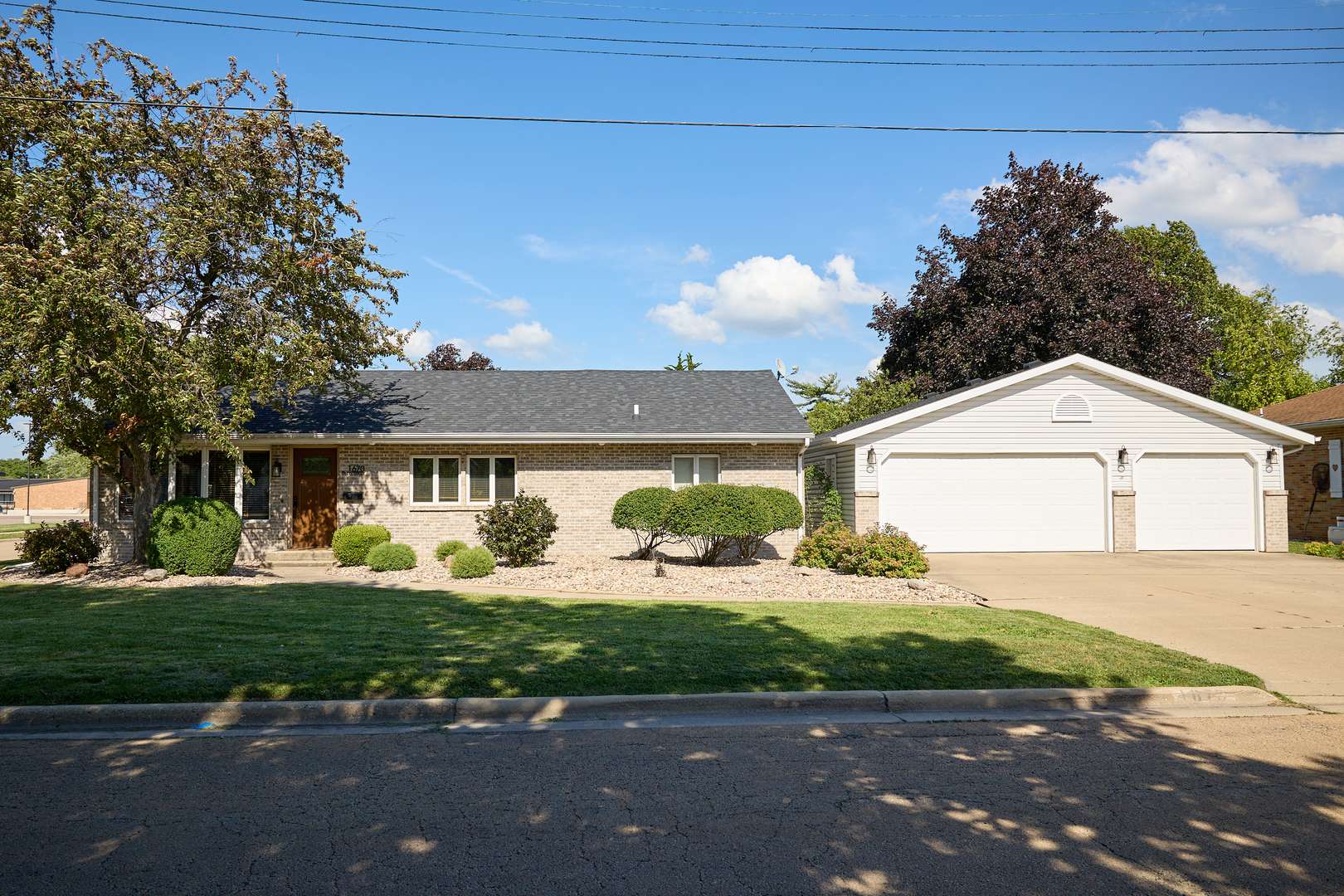Lasalle, IL 61301,1670 Creve Coeur ST