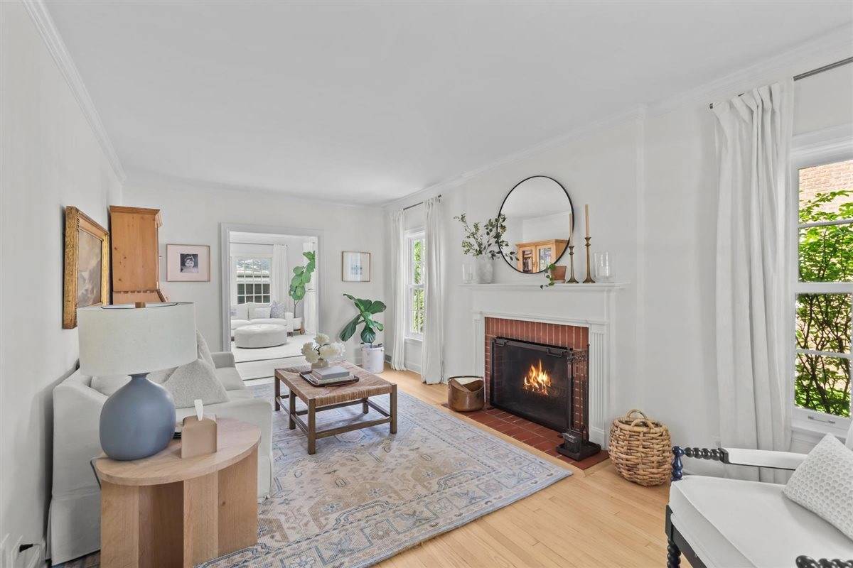 Wilmette, IL 60091,2133 Birchwood AVE
