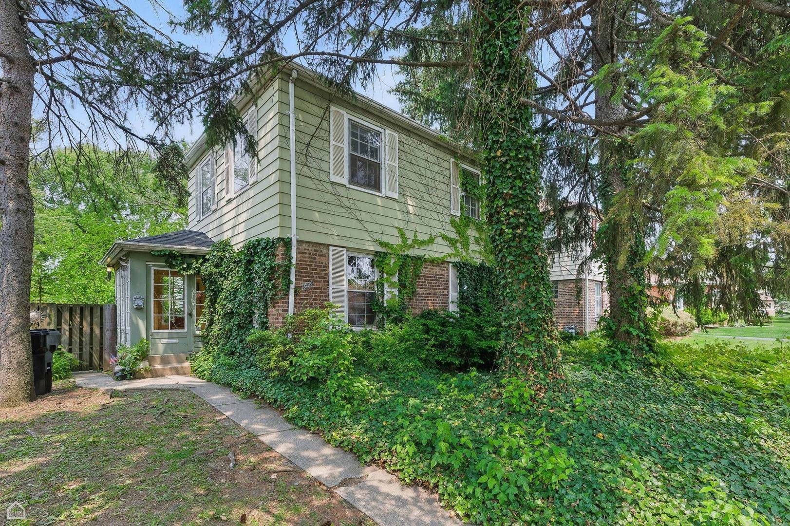 Westchester, IL 60154,810 Manchester AVE