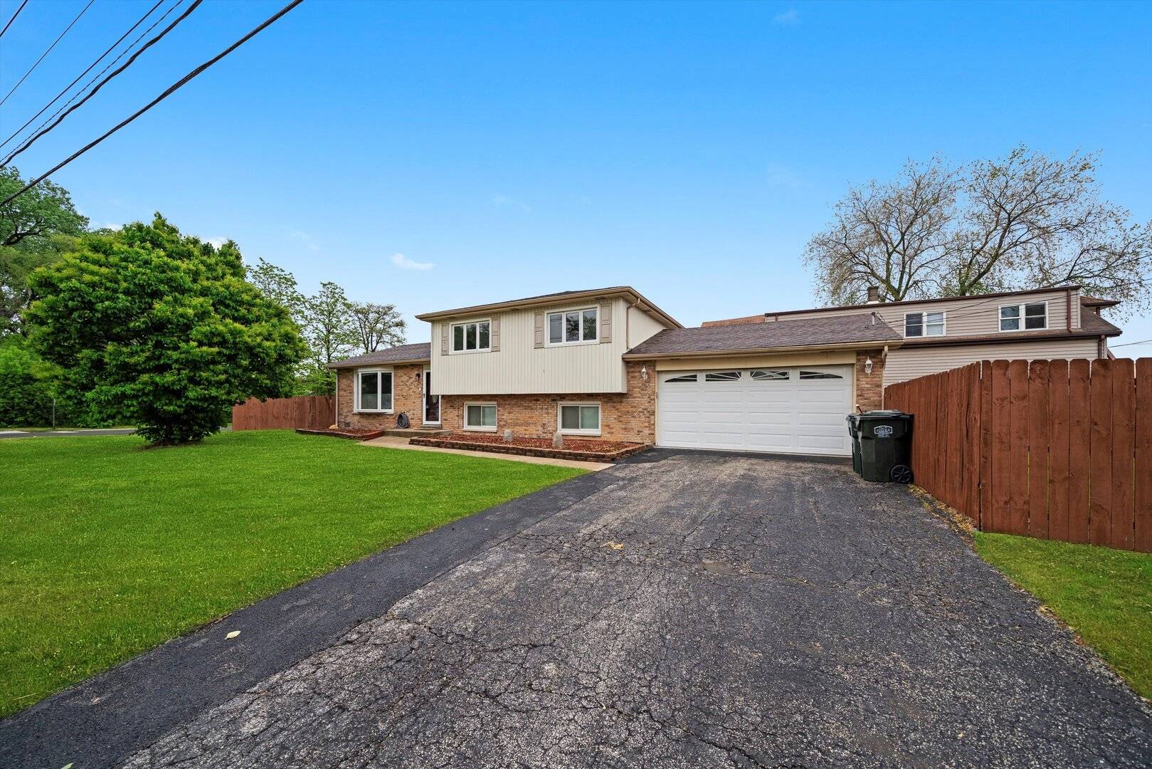 Justice, IL 60458,8300 S 79th CT