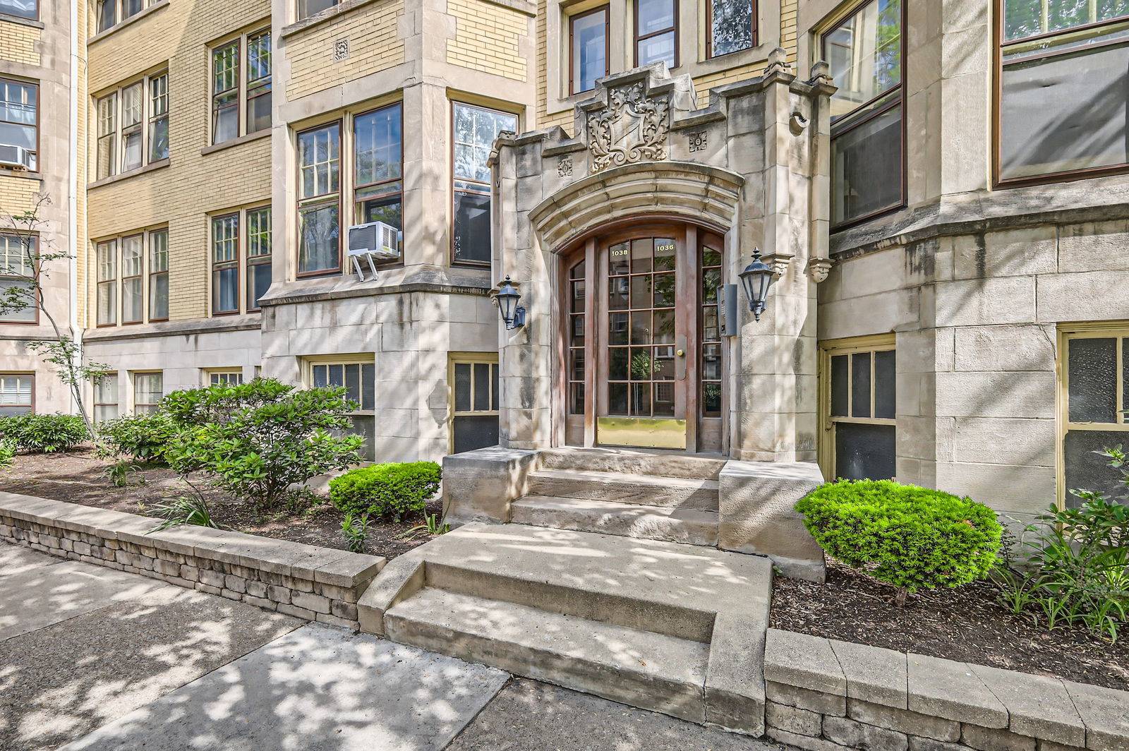 Oak Park, IL 60302,1038 Washington BLVD #1