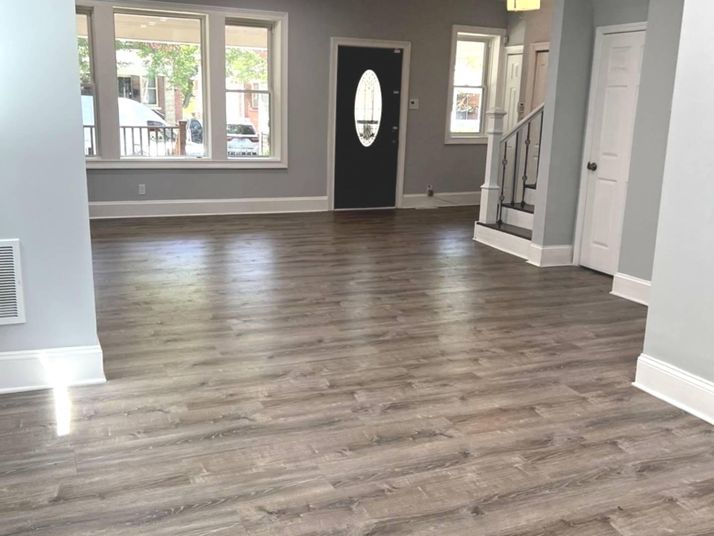 Chicago, IL 60649,2627 E 74th PL