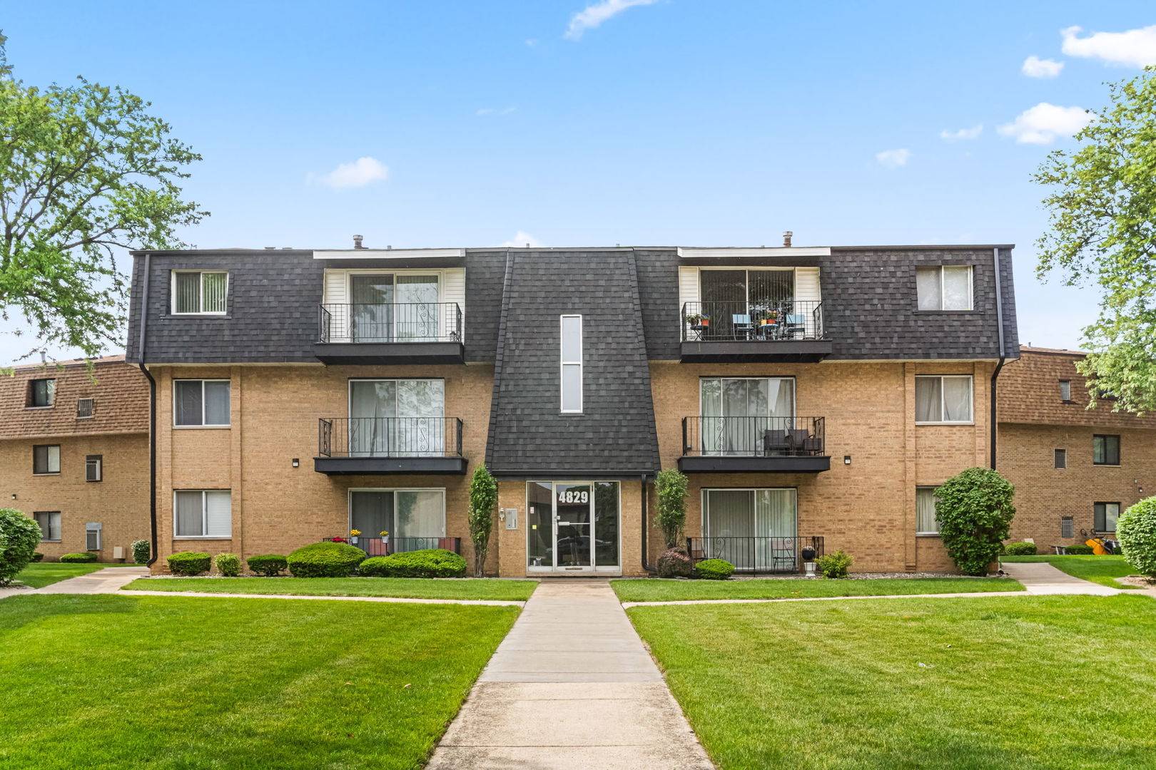 Oak Lawn, IL 60453,4829 W 109th ST #301