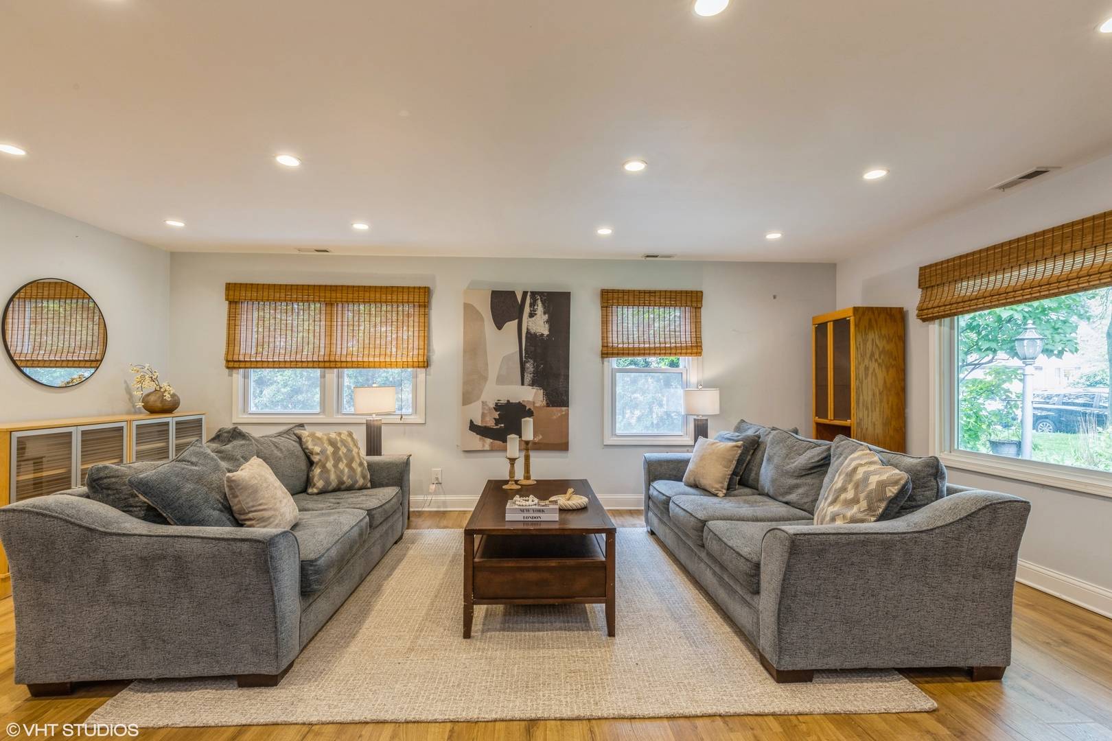 Evanston, IL 60202,730 Brown AVE
