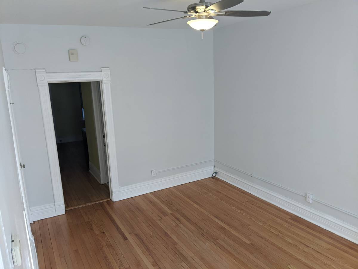 Chicago, IL 60618,2022 W Melrose ST #1F
