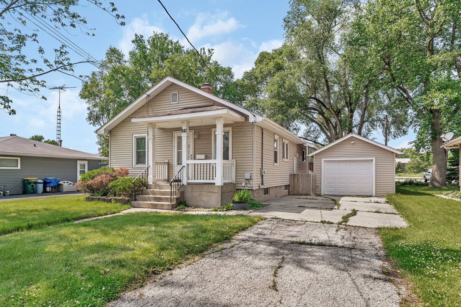 Plano, IL 60545,610 W South ST