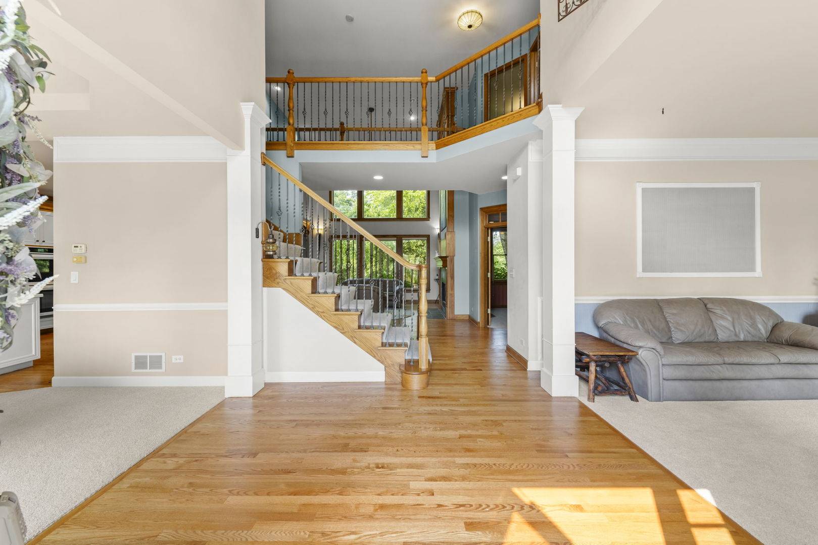 South Elgin, IL 60177,2247 Sutton DR