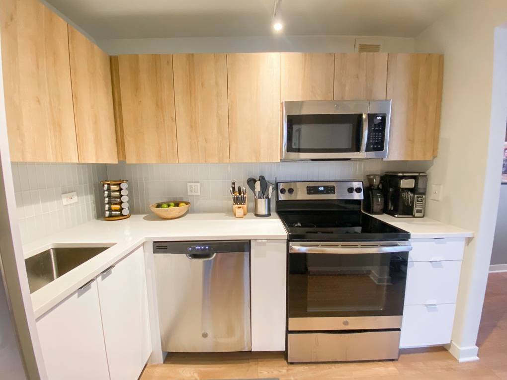 Chicago, IL 60613,3660 N LAKE SHORE DR #1501