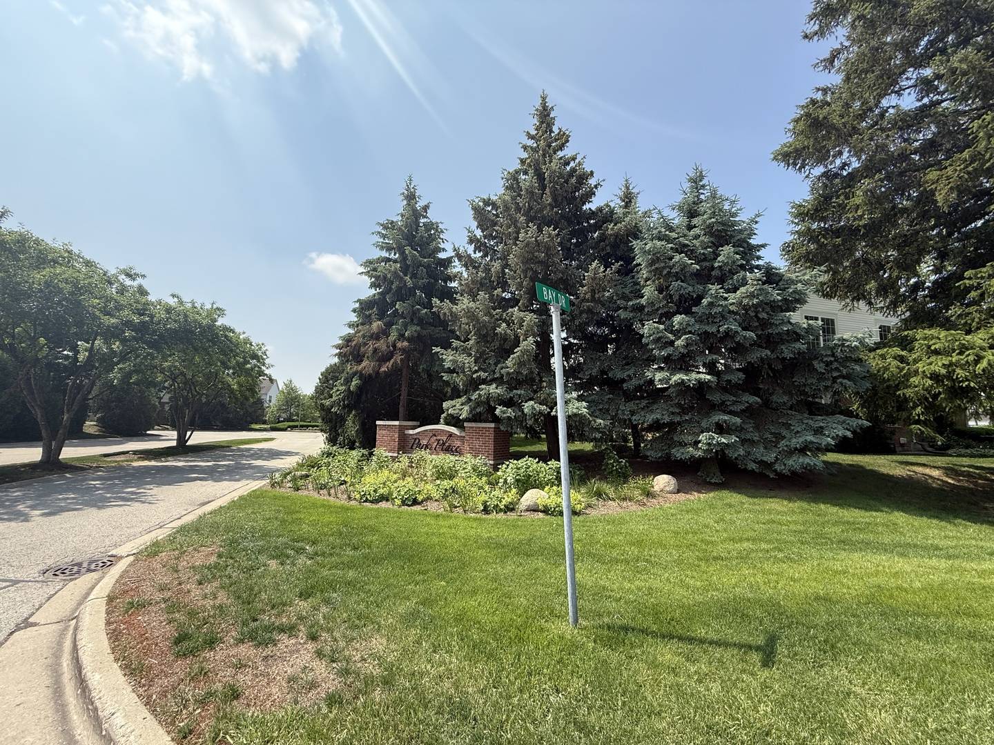 Itasca, IL 60143,272 Bay DR