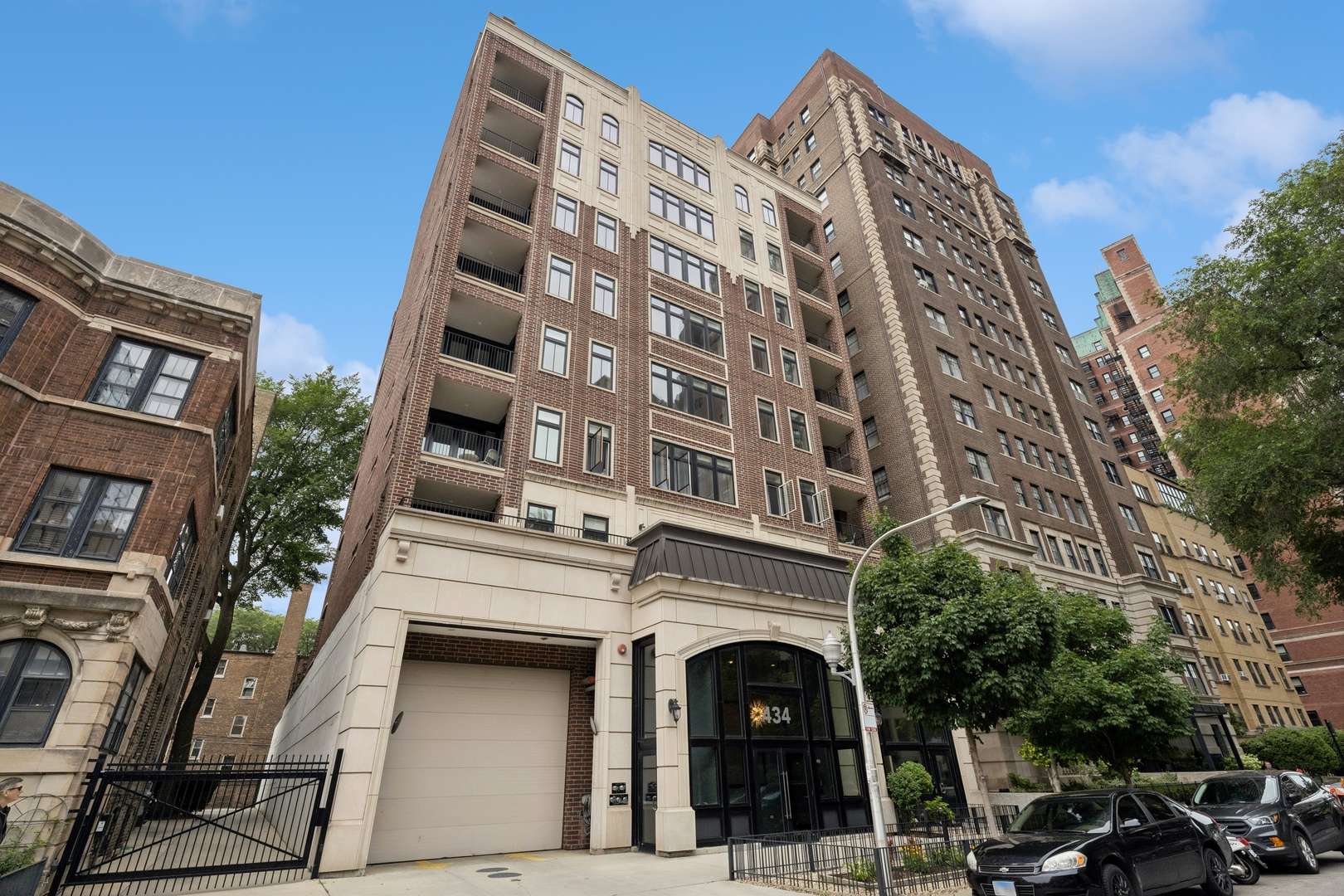 Chicago, IL 60657,434 W Melrose ST #902