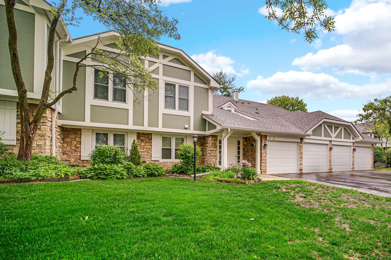 Vernon Hills, IL 60061,1401 Wentworth CT #1401