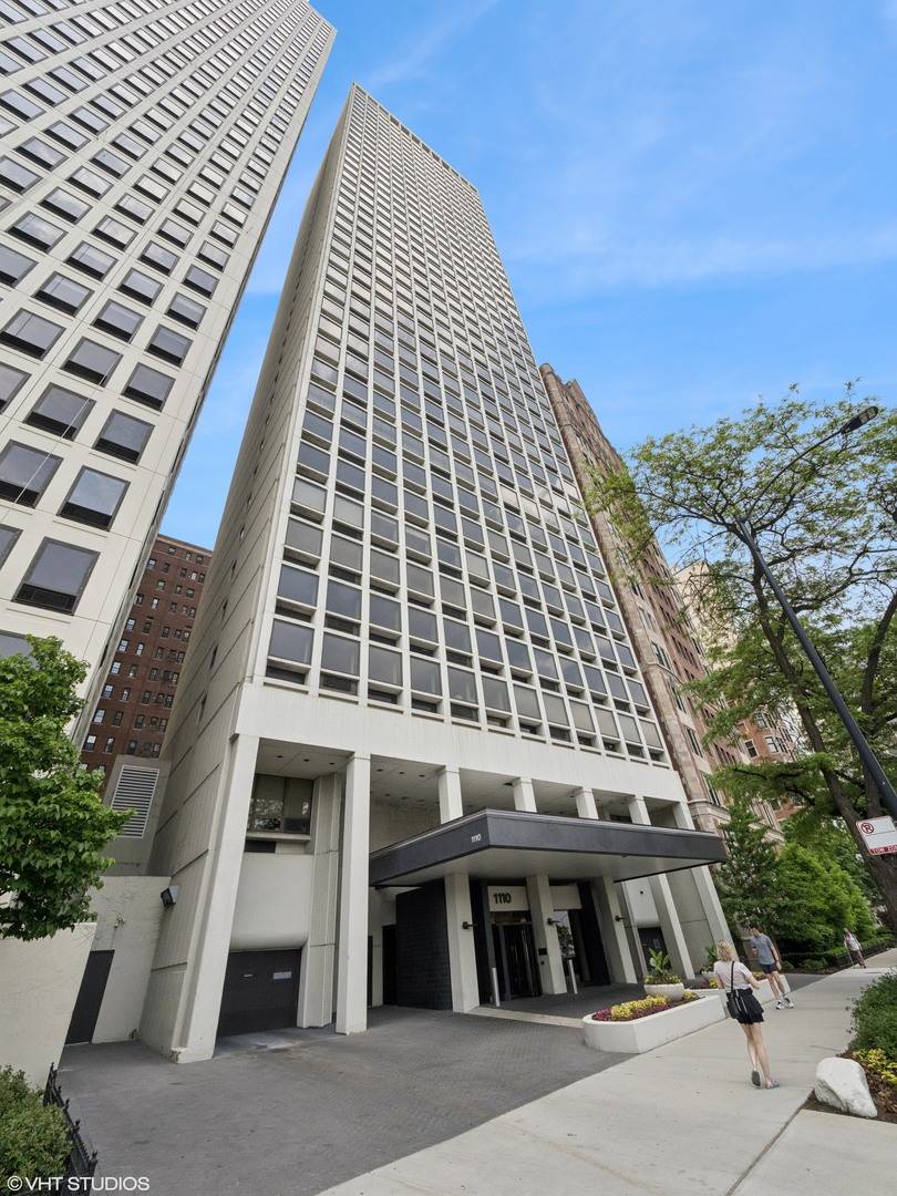 Chicago, IL 60611,1110 N Lake Shore DR #2S