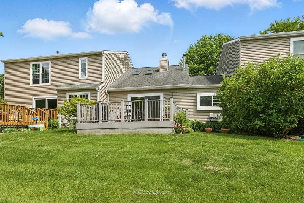 Algonquin, IL 60102,Address not disclosed