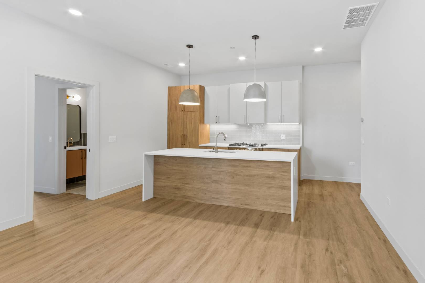 Chicago, IL 60607,1550 W Monroe ST #402