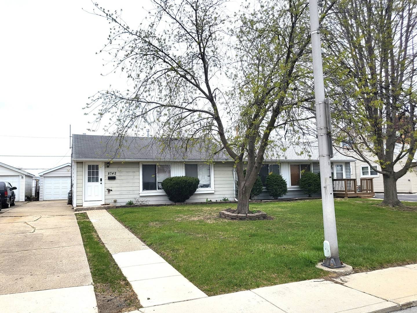 Hometown, IL 60456,8742 S Duffy AVE