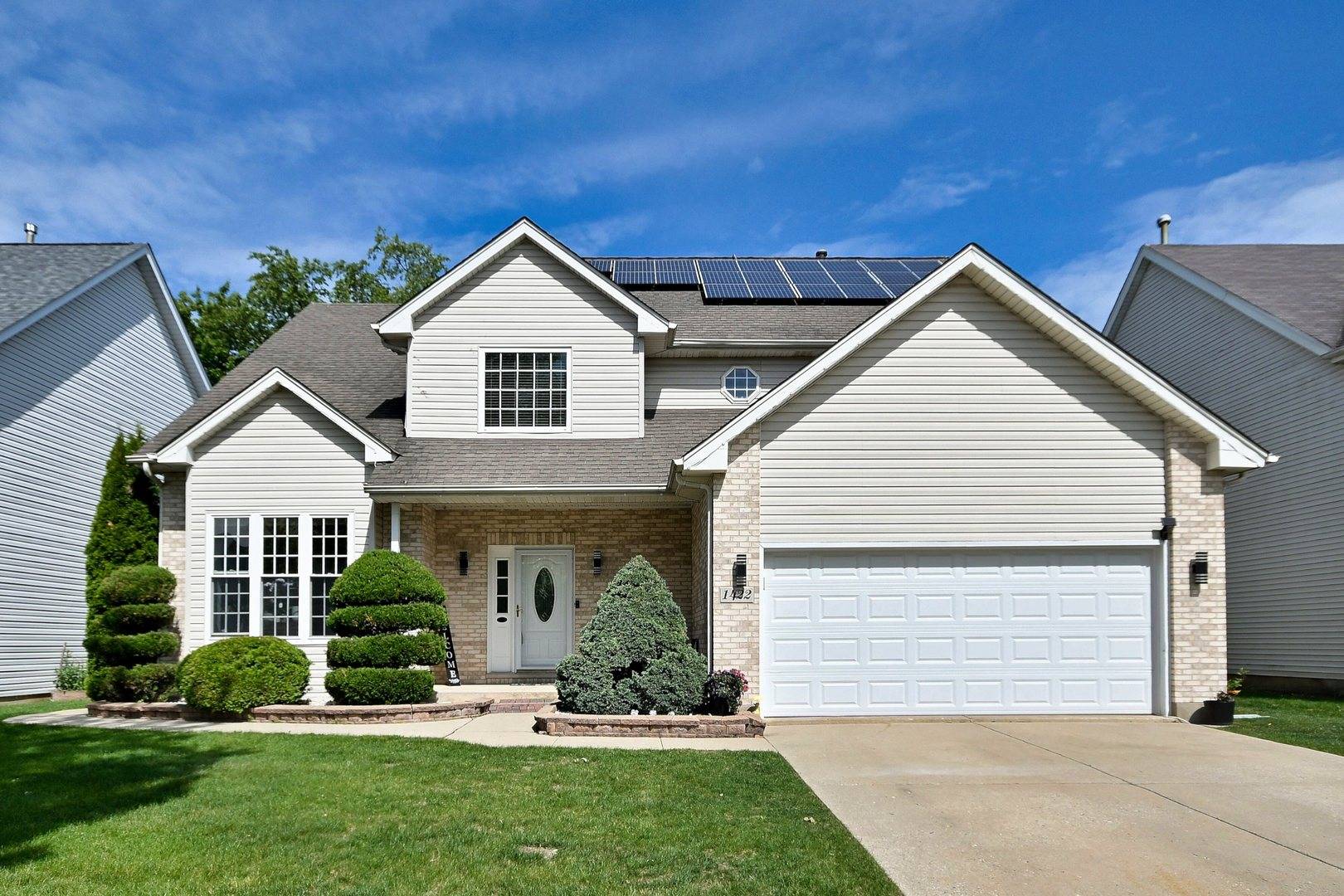 Lake In The Hills, IL 60156,1422 Deer Creek LN