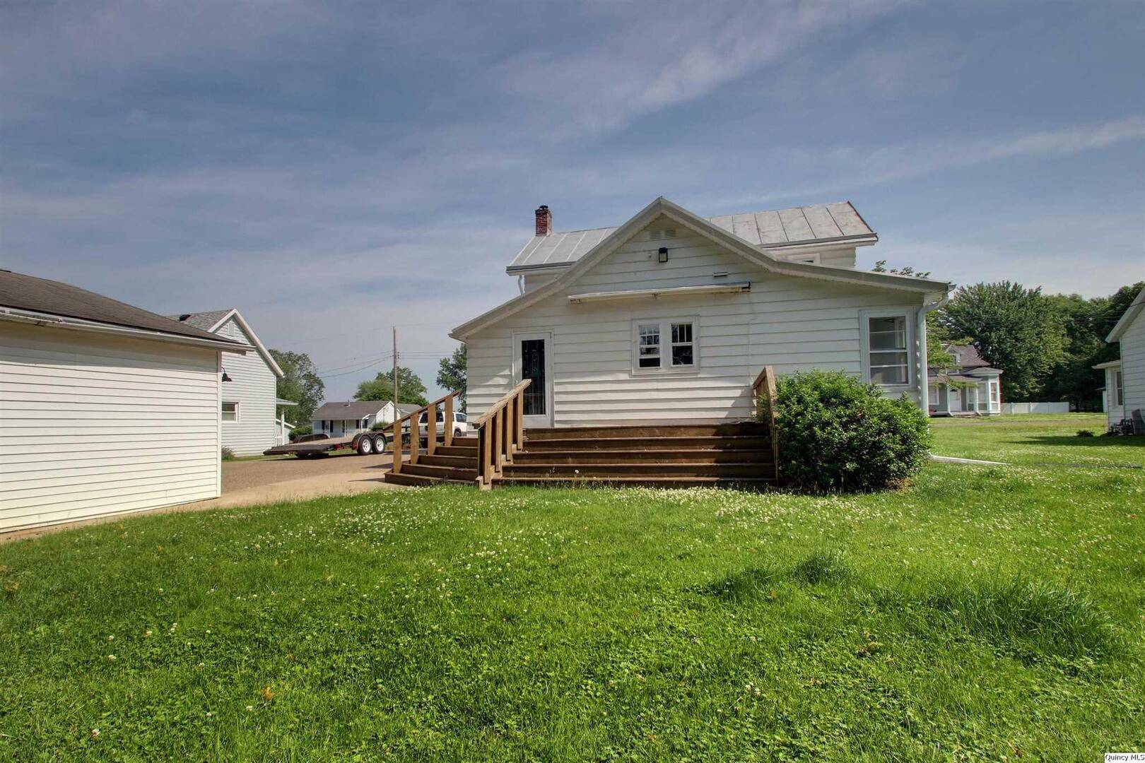 Ursa, IL 62376,209 Smith ST