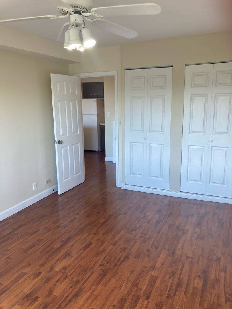 Chicago, IL 60613,4180 N Marine DR #606