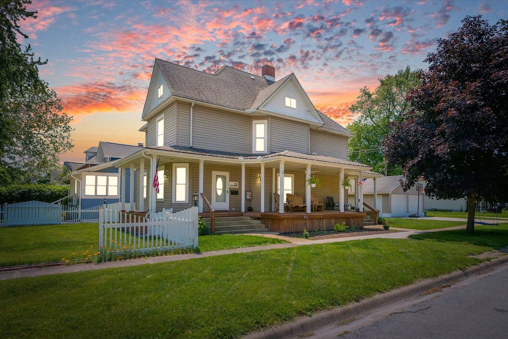 Paxton, IL 60957,102 W Orleans ST