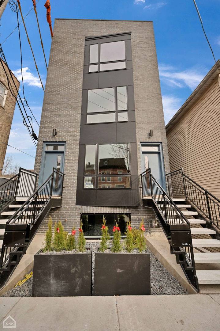 Chicago, IL 60608,1024 W 19th ST #1