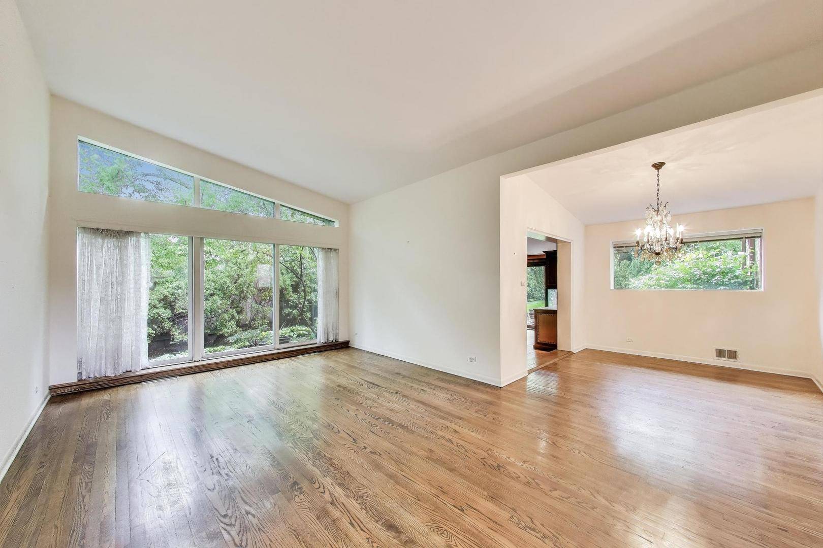 Wilmette, IL 60091,248 Westmoreland DR