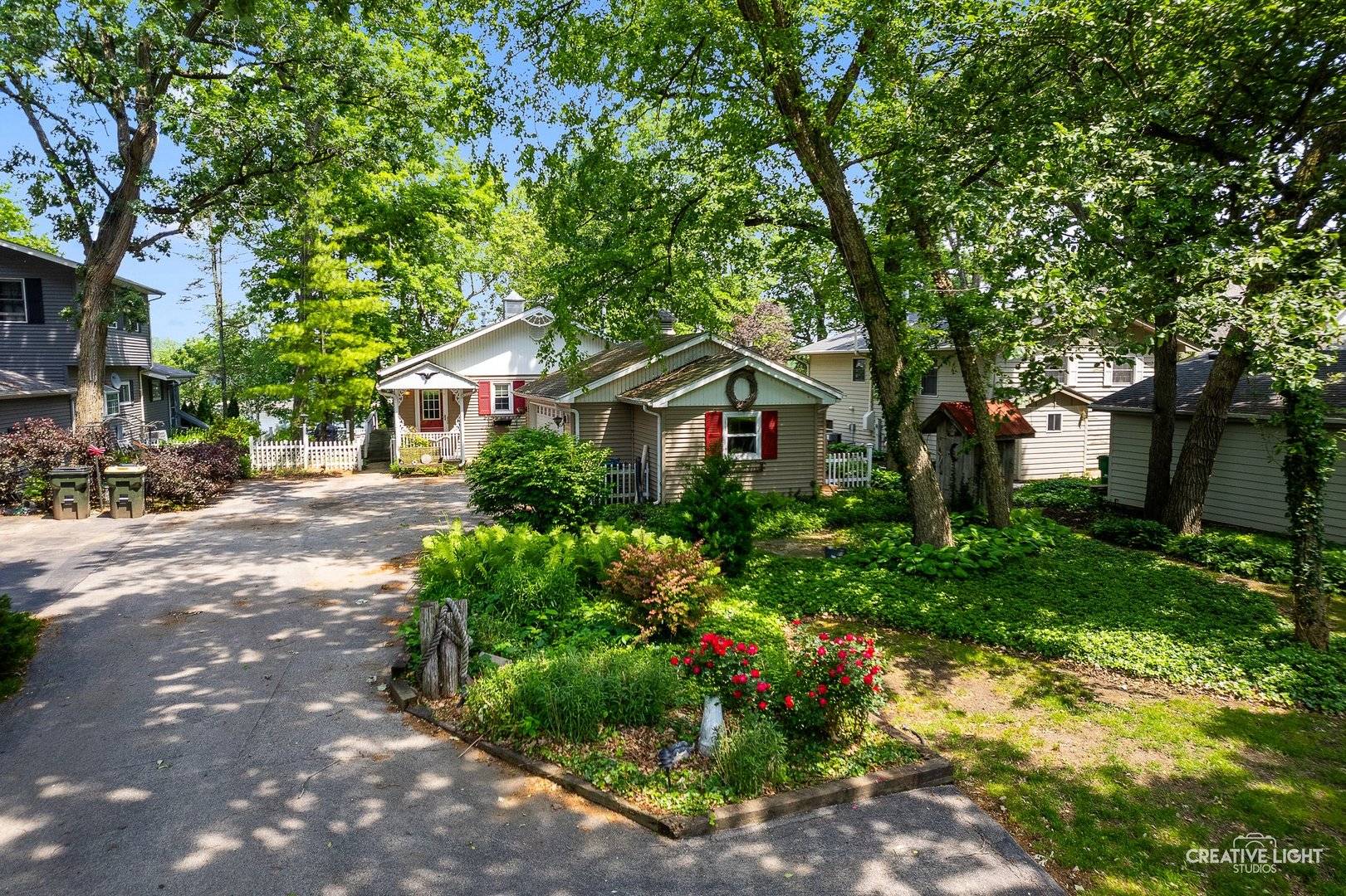 Lake Holiday, IL 60552,437 Holliday DR