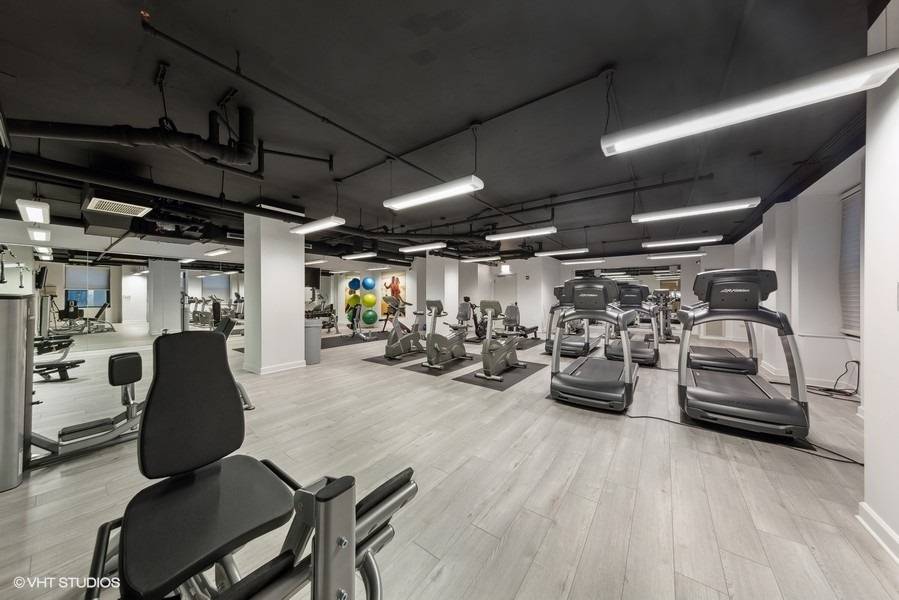Chicago, IL 60604,310 S Michigan AVE #812