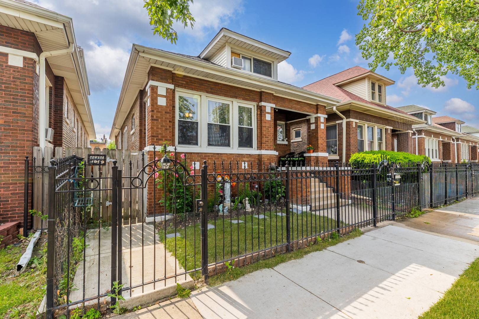 Chicago, IL 60629,6142 S Richmond ST
