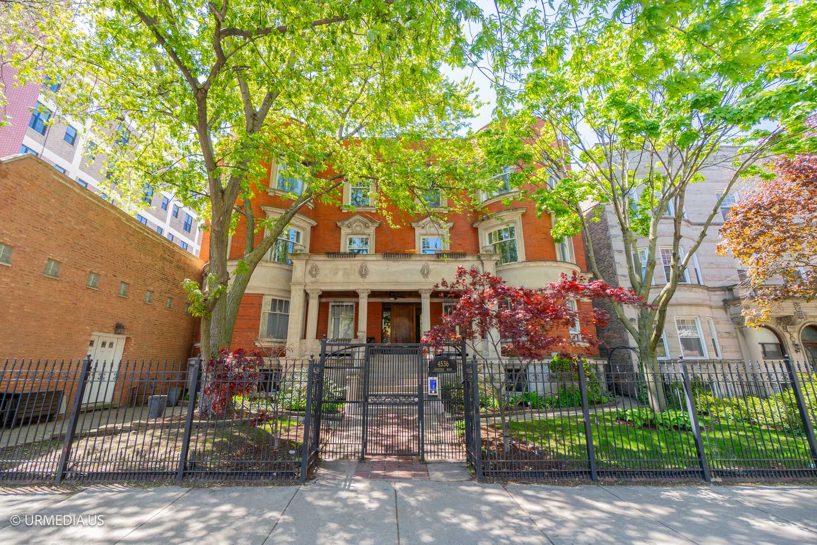 Chicago, IL 60640,4536 N SHERIDAN RD #104
