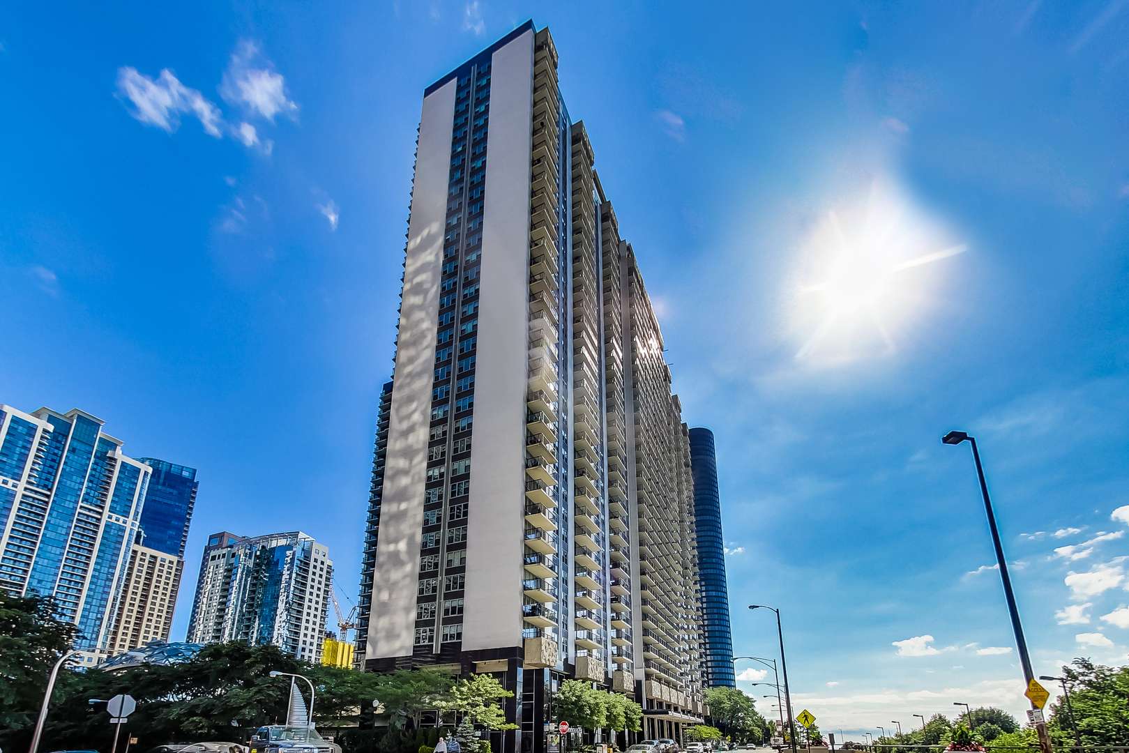 Chicago, IL 60601,400 E RANDOLPH ST #1825