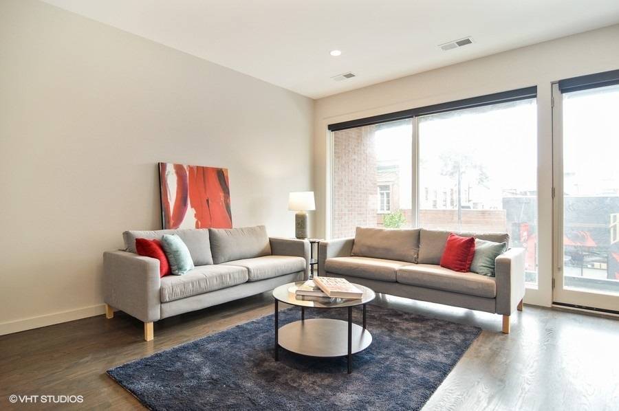 Chicago, IL 60614,2742 N Lincoln AVE #301
